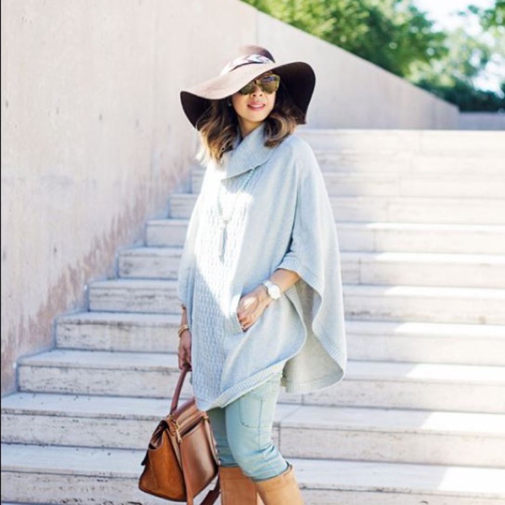 CAbi Fall 2015 Cowl Poncho size large